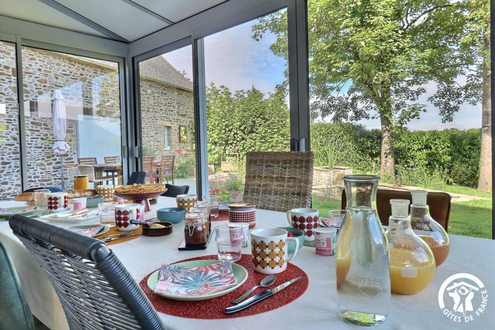 Le Jardin De Quercus Bed and Breakfast Bazouges-la-Pérouse Buitenkant foto