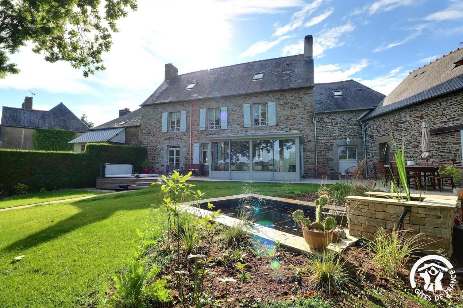 Le Jardin De Quercus Bed and Breakfast Bazouges-la-Pérouse Buitenkant foto